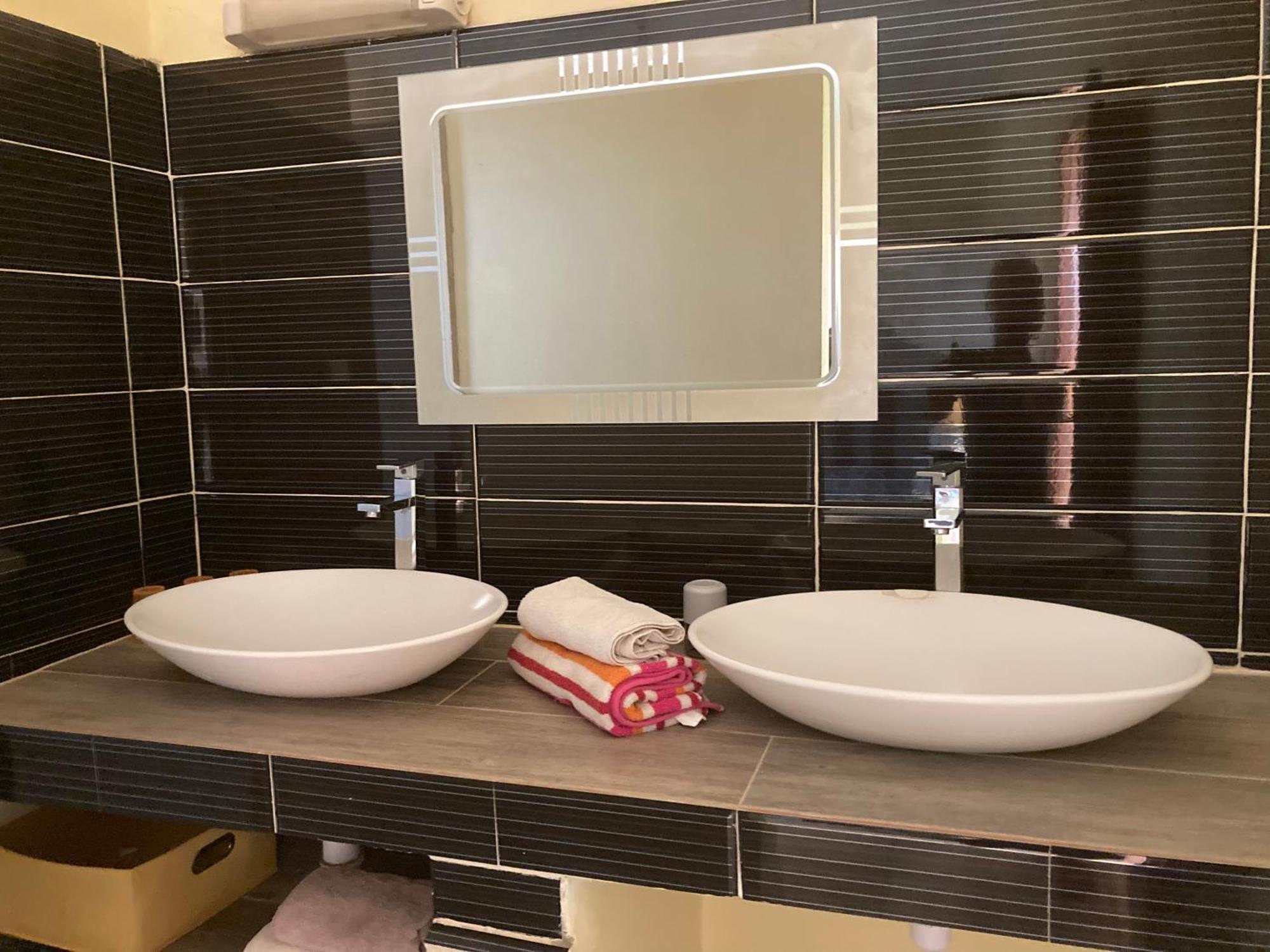 Chez Medzo Et Patou Hotel Popenguine Екстериор снимка
