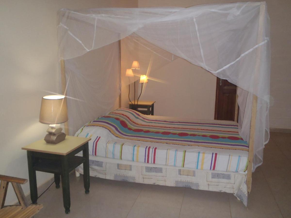 Chez Medzo Et Patou Hotel Popenguine Екстериор снимка